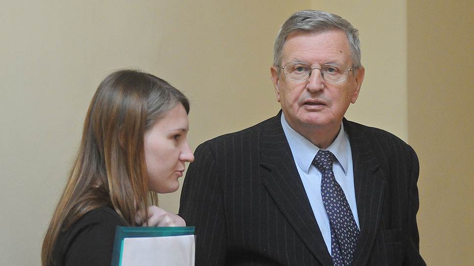 Кандидат экономических наук Евгения Зубарева и доктор экономических наук, профессор, научный руководитель Евгении Зубаревой Вячеслав Бузырев Кандидат экономических наук Евгения Зубарева и доктор экономических наук, профессор, научный руководитель Евгении Зубаревой Вячеслав Бузырев