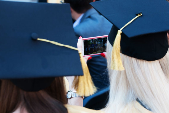 Минобрнауки предлагает ужесточить правила подачи заявлений о лишении степеней Минобрнауки предлагает ужесточить правила подачи заявлений о лишении степеней